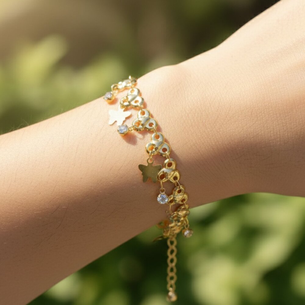"Trendy Handmade Bracelet – A Stylish Gift for Women & Girls, MAR091488
